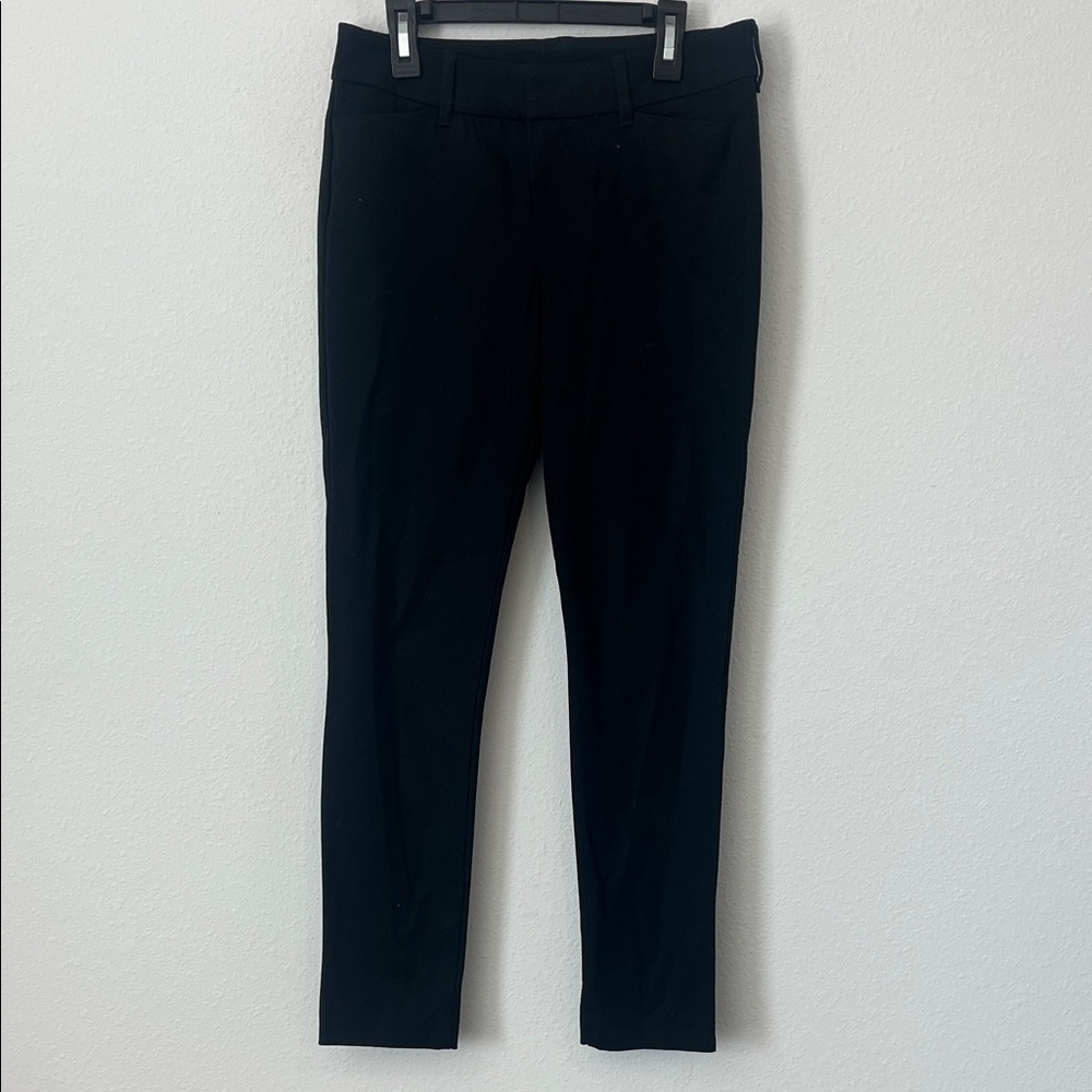 Old Navy Black Never Fade Pixie Pants